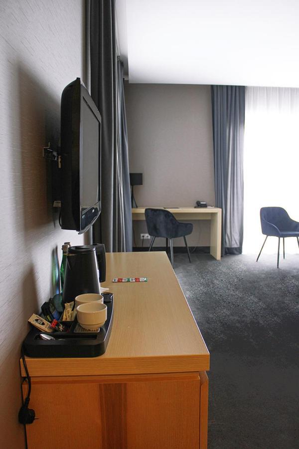 Willa Port Оструда Экстерьер фото A room at the hotel