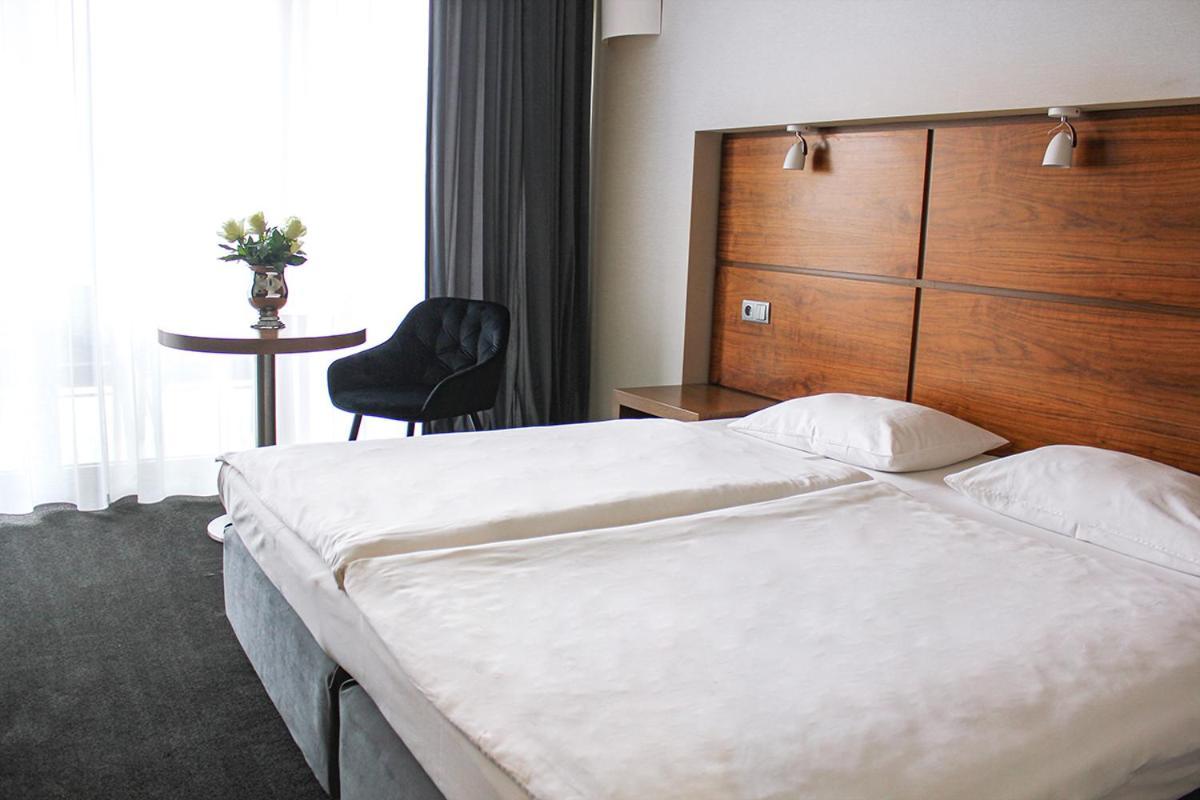Willa Port Оструда Экстерьер фото A room at the hotel