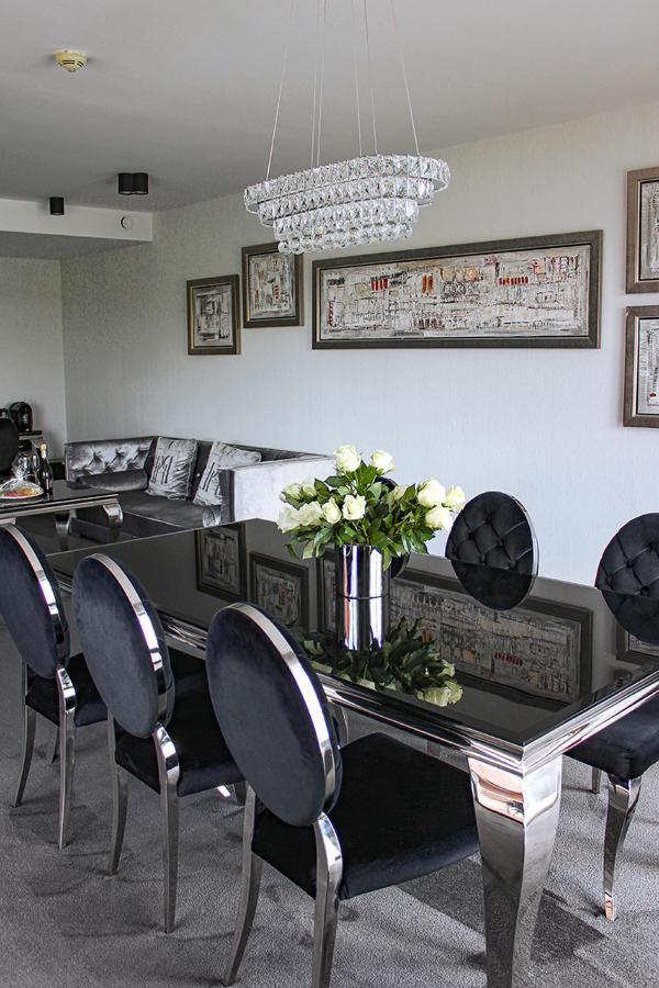 Willa Port Оструда Экстерьер фото Dining room
