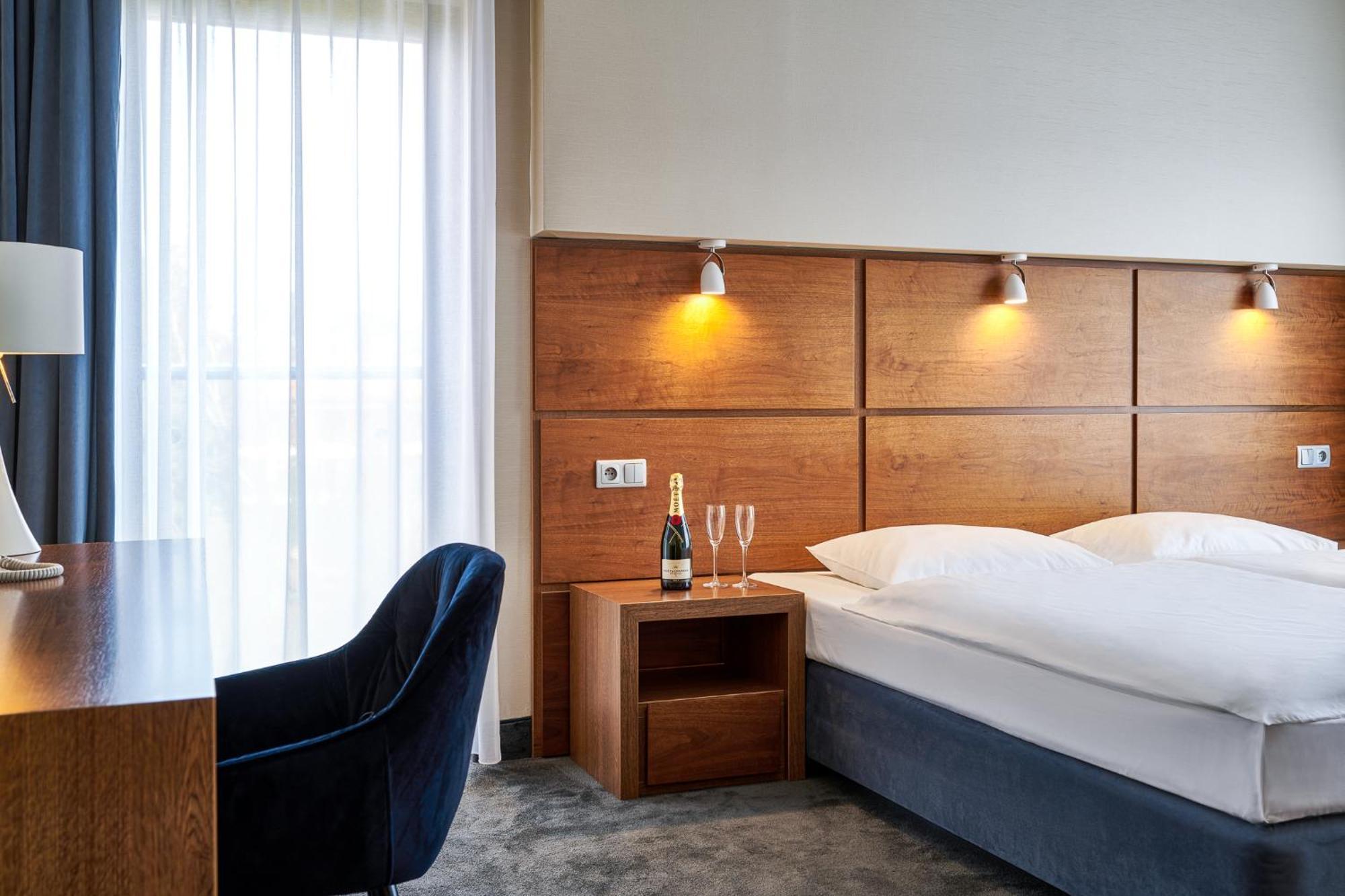 Willa Port Оструда Экстерьер фото A room at the hotel