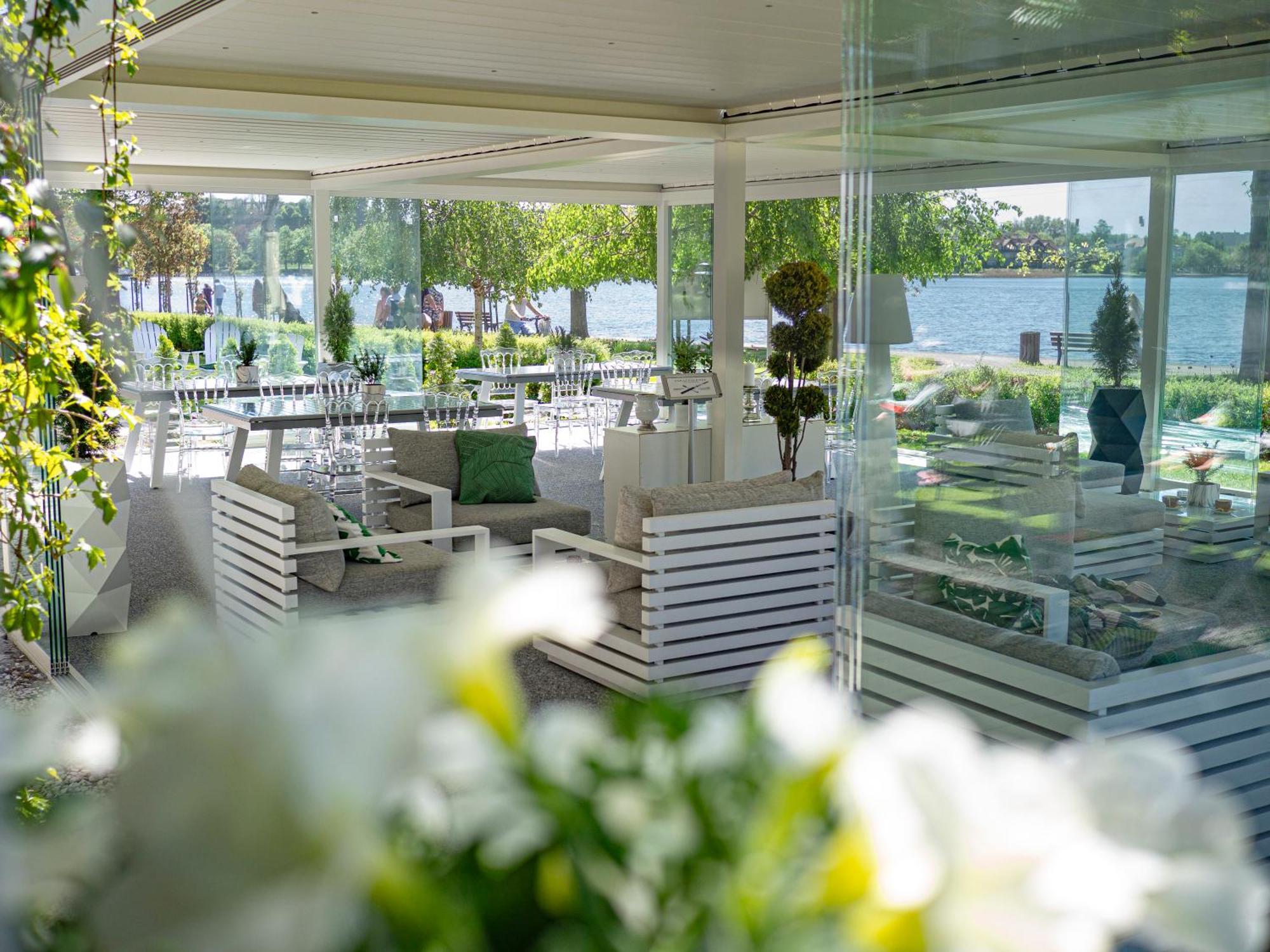 Willa Port Оструда Экстерьер фото Restaurant